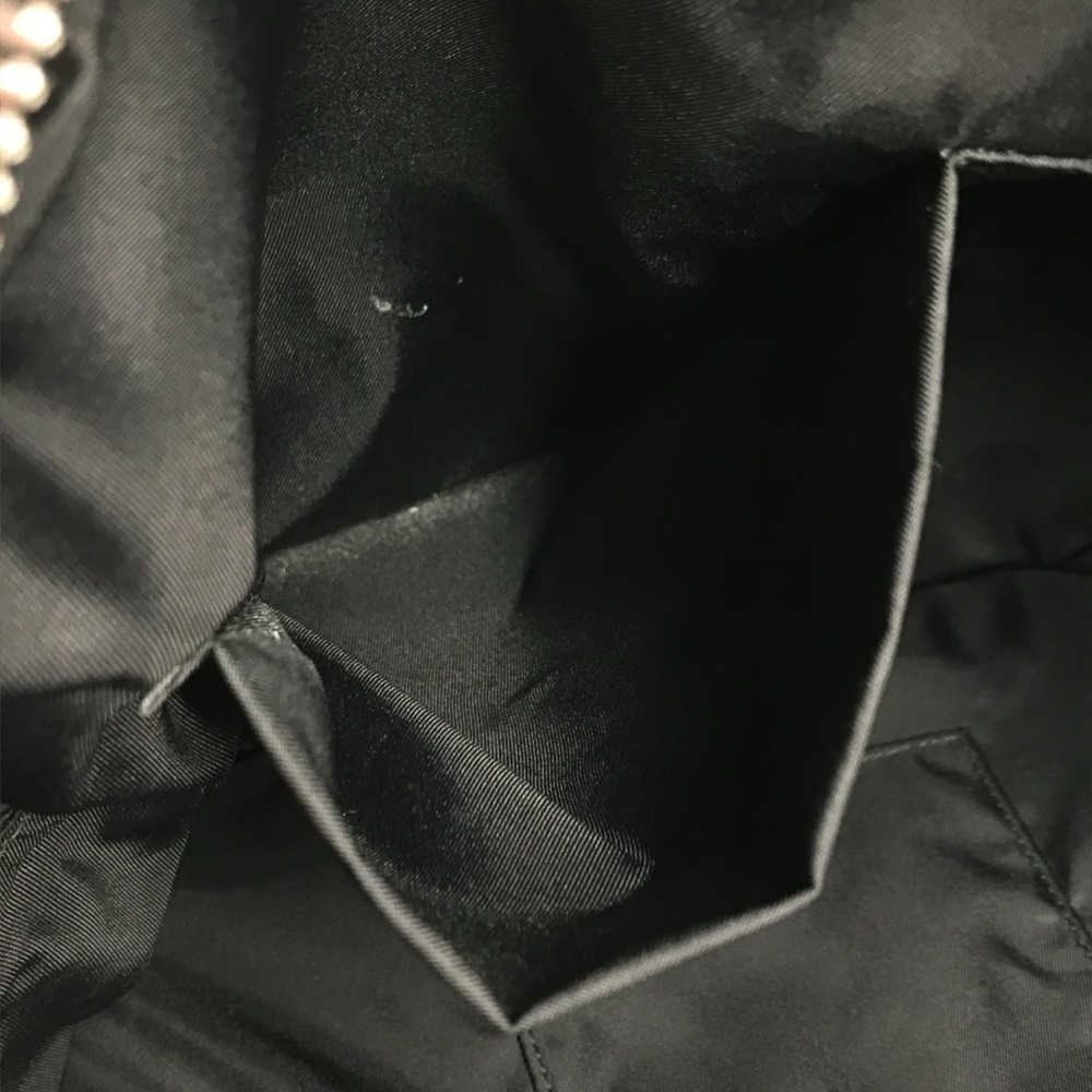 GUCCI Black Leather Shoulder Bag - Picture 13 of 14